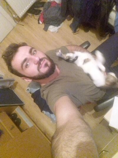  ,   Leo, 32 ,   ,   , c , 