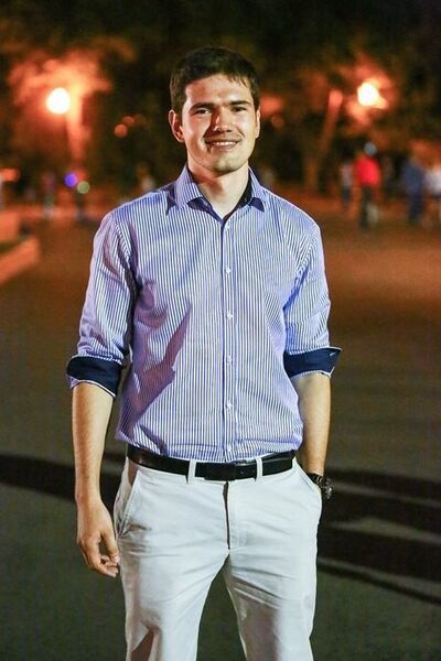  ,   Armen, 37 ,   ,   , c 