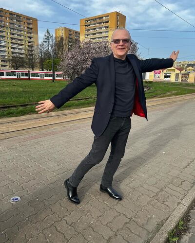  ,   Wadim, 57 ,   ,   