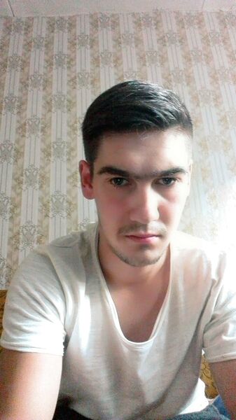  ,   Fatja, 28 ,   