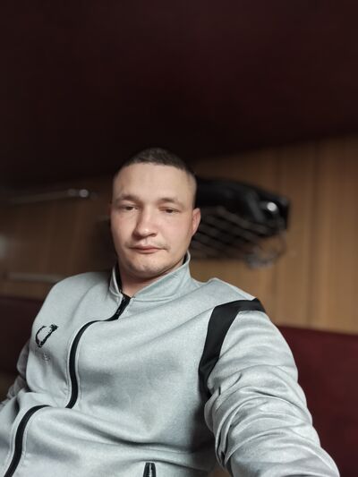  ,   Ihor, 28 ,   ,   