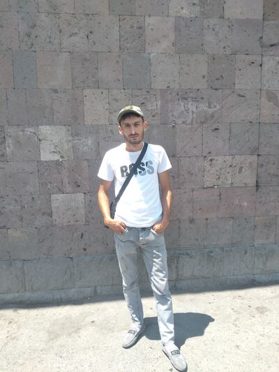  ,   Alik, 32 ,   ,   