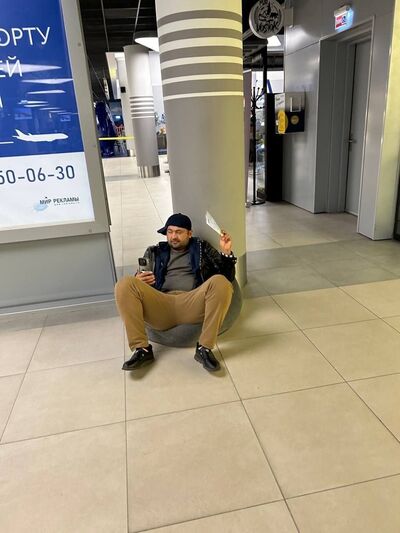 --,   Jaxongir, 32 ,   ,   , c 