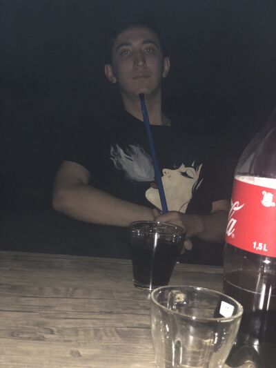  ,   Bob, 24 ,   ,   , c 