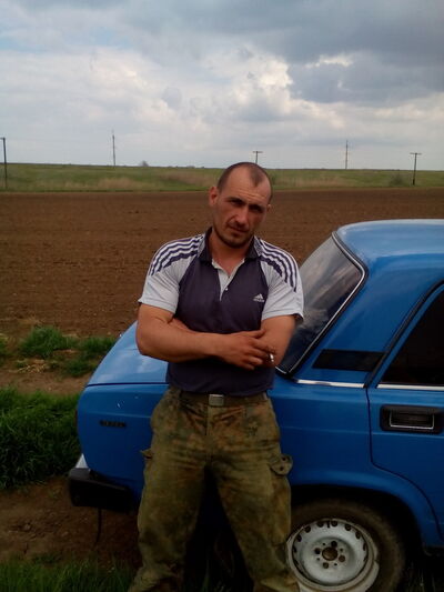  ,   Vlad, 43 ,   