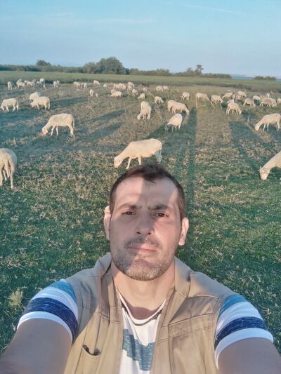  ,   Emre, 44 ,   ,   , c 