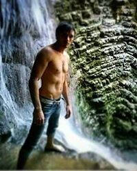  ,   Guram, 33 ,   ,   , c 