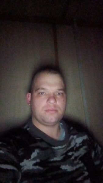  ,   Viktor, 35 ,   ,   