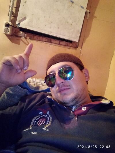  ,   Artyom, 33 ,   ,   , c 