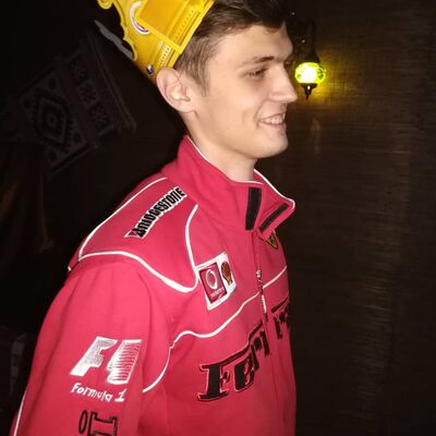 ,   Yarik, 25 ,   ,   