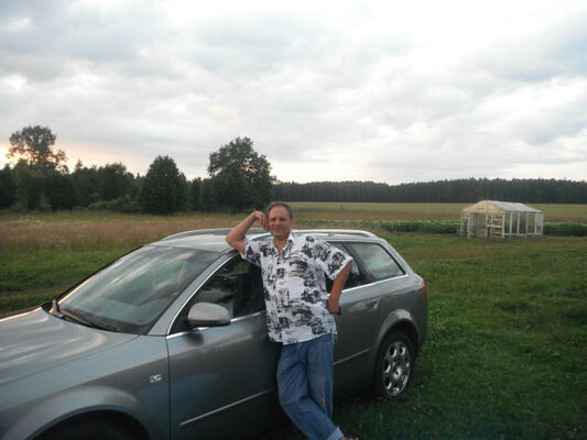  ,   Nik, 49 ,   , 