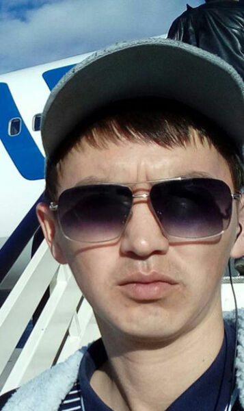  ,   Zhenis, 35 ,   ,   , c 