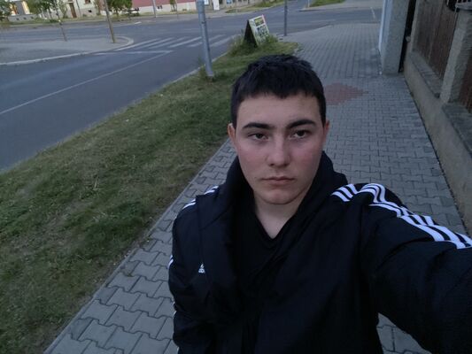  Plzen,   Oleg, 18 ,   