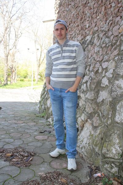  ,   Roman, 28 ,   