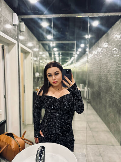  ,   Karina, 21 ,   ,   