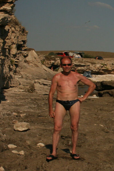  ,   Alex, 60 ,   