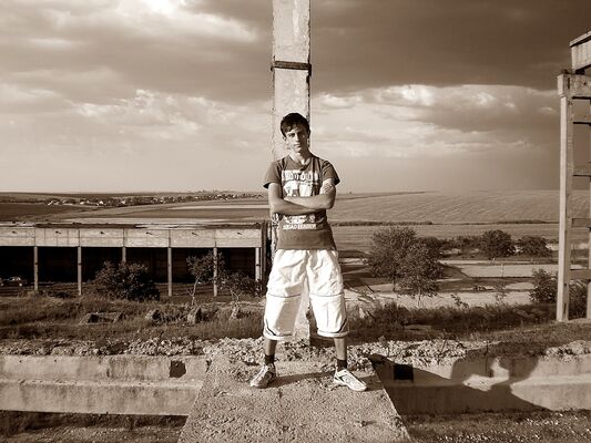  ,   Eduard, 30 ,   