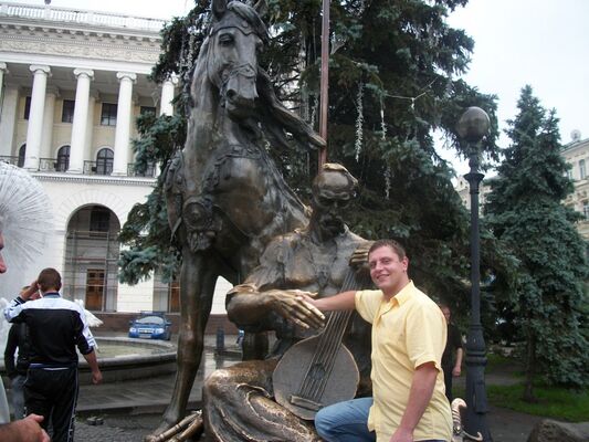  ,   Tristan, 39 ,   