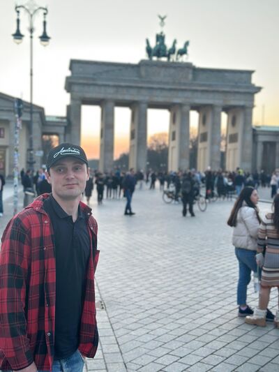  ,   Vladislav, 29 ,   c 