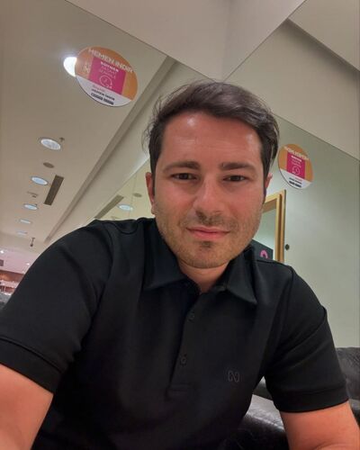  ,   Sam Bet, 44 ,   ,   