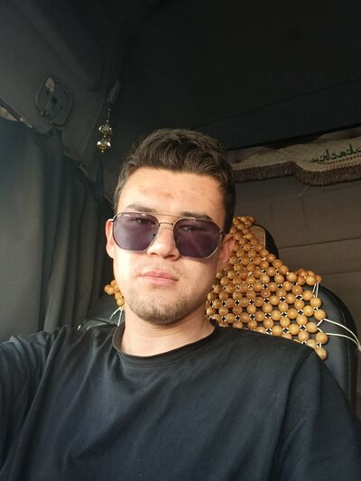  ,   Edmond, 21 ,   ,   
