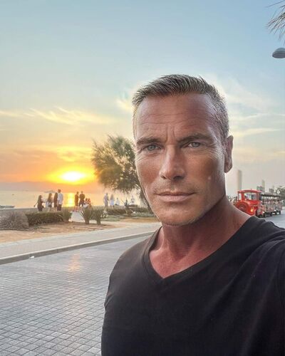  Delhi,   Mike, 52 ,   ,   
