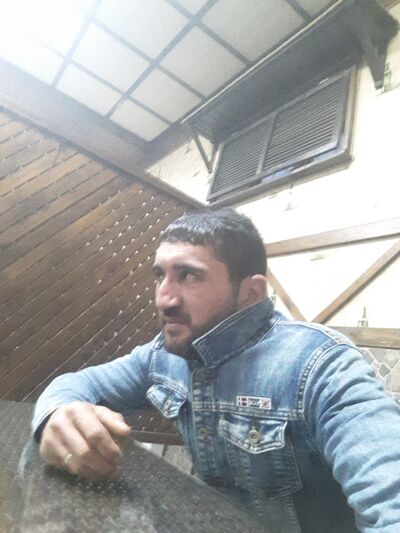  ,   Nicat, 39 ,  