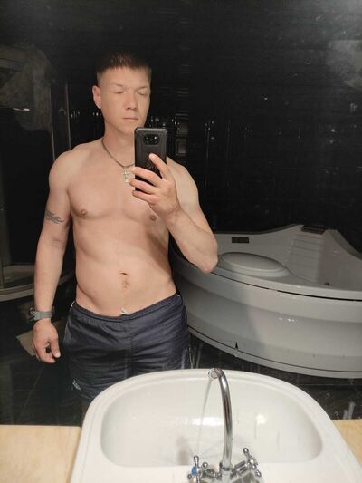 ,   Maxim, 37 ,   ,   , c 