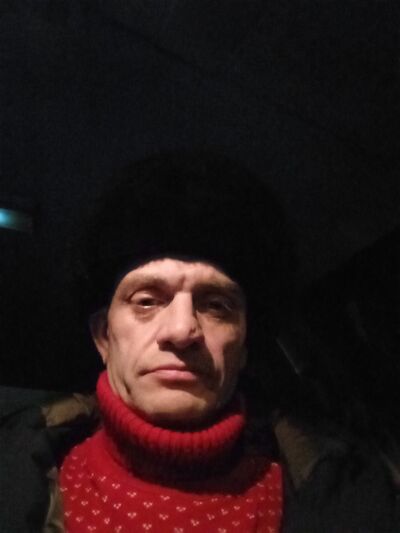  ,   Wadim, 44 ,   ,   