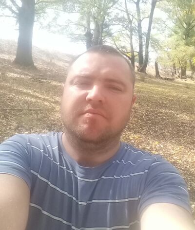 ,   Artem, 37 ,   