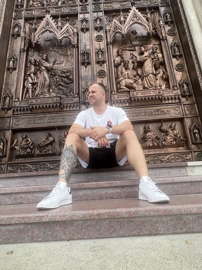  ,   Alex, 40 ,   ,   