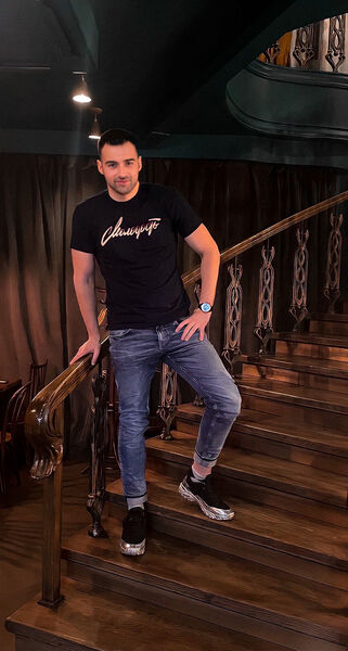  ,   Alex, 35 ,   ,   