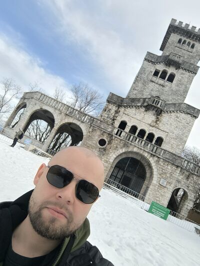  ,   Vladimir, 36 ,   ,   