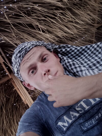  ,   Zarik, 29 ,   