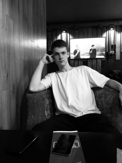  ,   Maxim, 21 ,   ,   