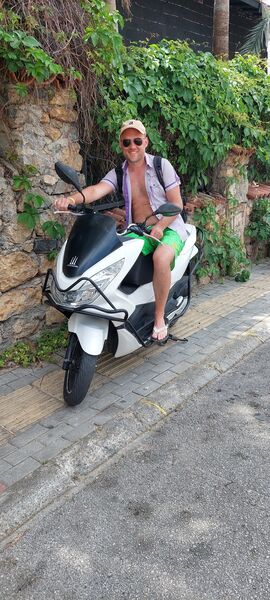  ,   Stas, 37 ,   ,   