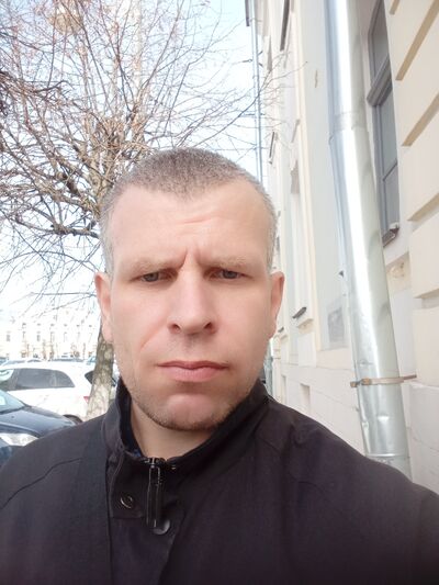  ,   Viktor, 42 ,   c 