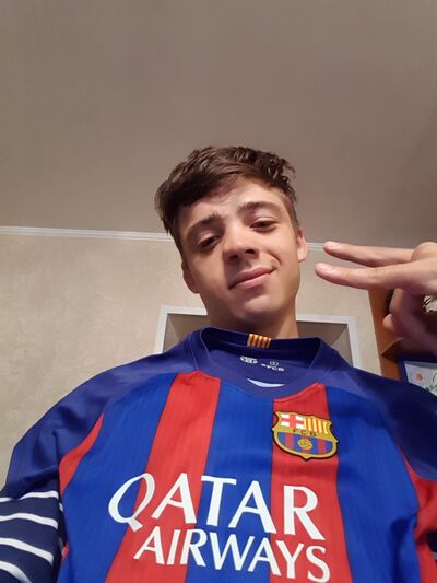  ,   Maxik, 27 ,   ,   , c 