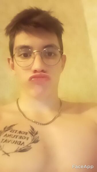  -,   Toni, 23 ,   ,   