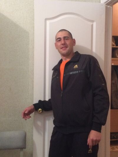  ,   Azat, 36 ,   ,   , c 