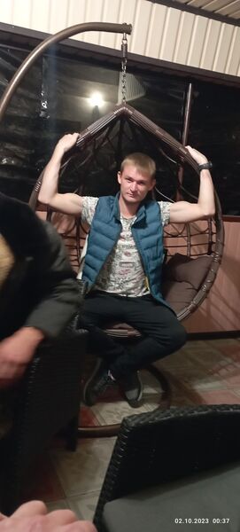  ,   Anton, 32 ,   ,   , c 