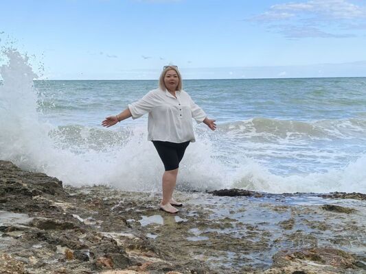  -,   Oyuna, 39 ,     , c 