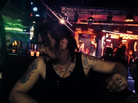  ,   Wolfy, 49 ,   ,   , c 