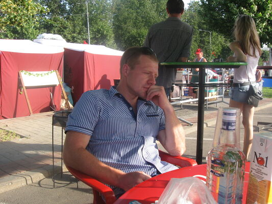  ,   Andrei, 41 ,   ,   , c 