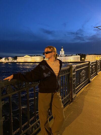  ,   Lizzka, 21 ,   ,   , c , 