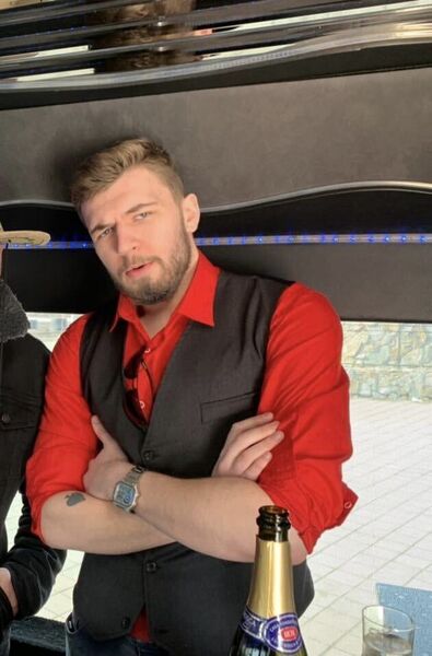  ,   Denis, 28 ,   ,   