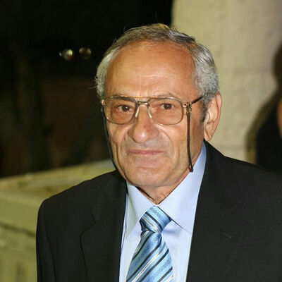  King George,   , 77 ,   