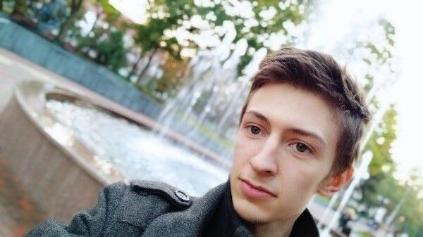  17111211  Andrew, 28 ,    