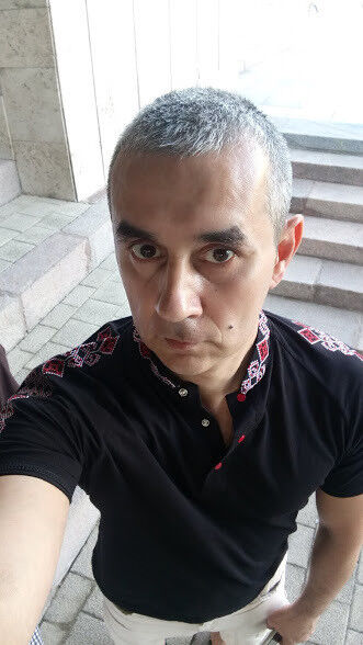  18088871  , 52 ,    