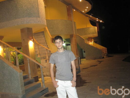  ,   Artiom, 33 ,   ,   , c , 